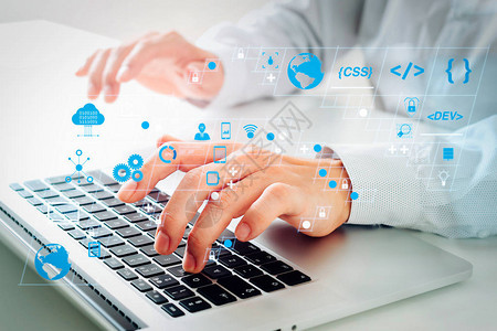 編碼軟件開發(fā)人員利用AR與虛擬現(xiàn)實技術(shù)提升敏捷開發(fā)和網(wǎng)絡(luò)安全性